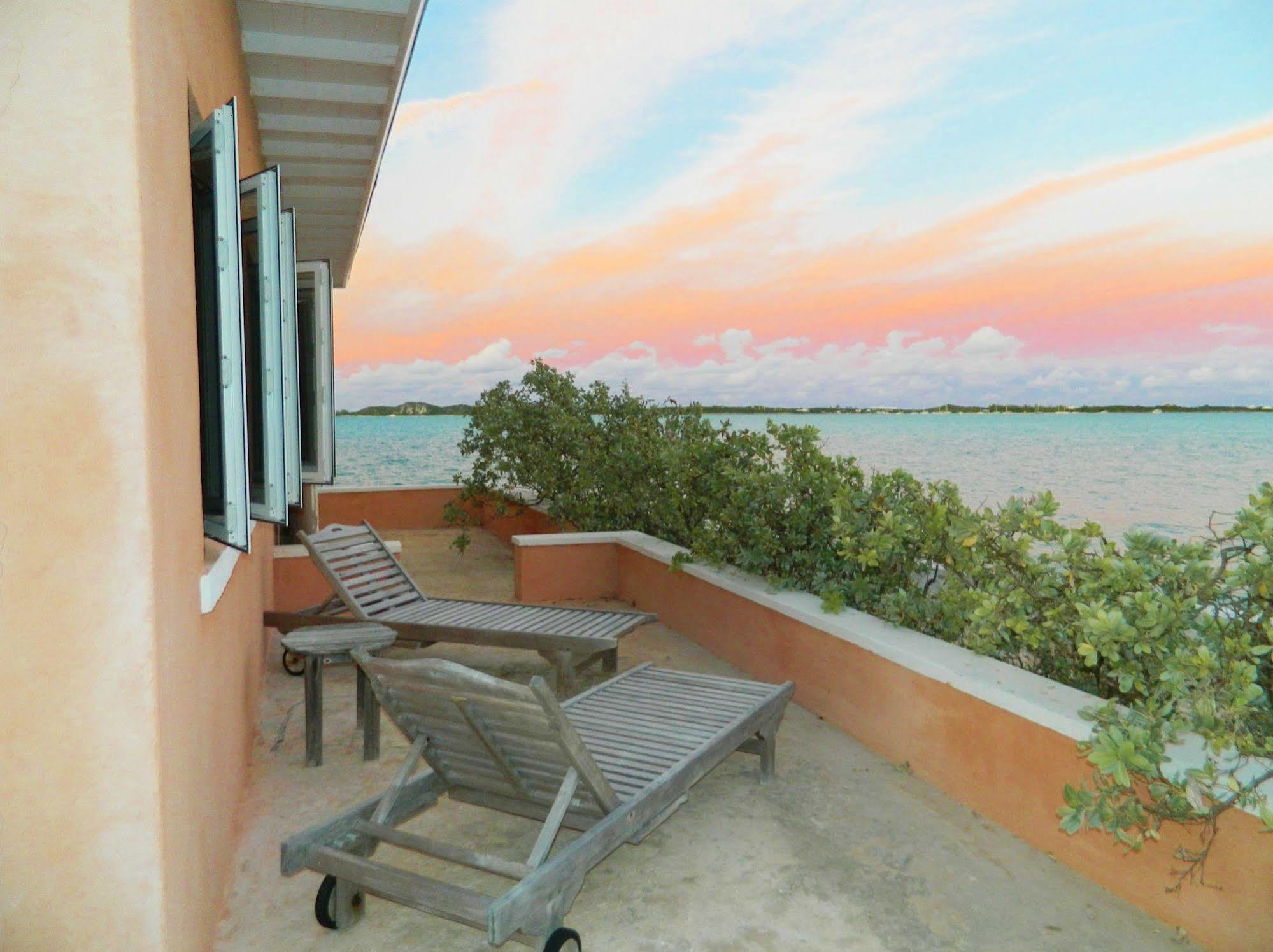 Regatta Point Hotel George Town Bagian luar foto